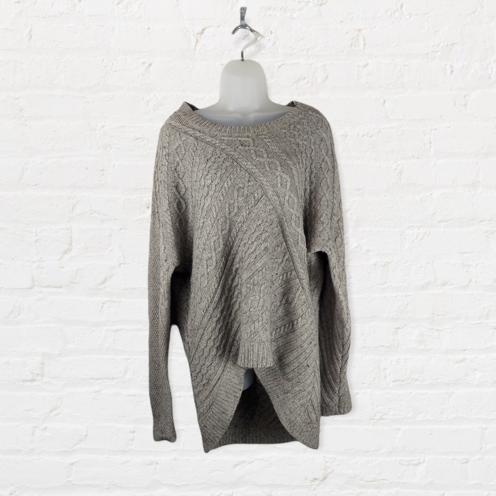 BCBGMAXAZRIA Oversized Hi-low Cable Knit Sweater